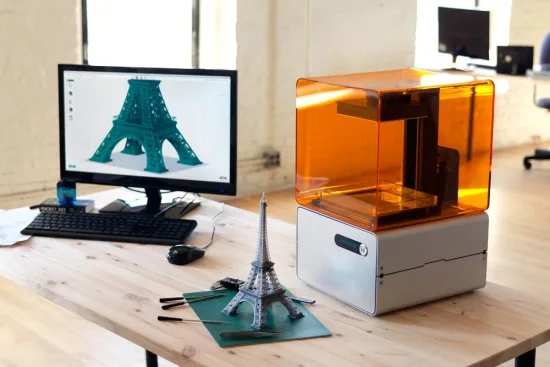 Formlabs Form1 goes into production