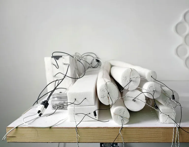 Designer creates intelligent Furniture thanks to Smart Materials – From Furniture Fair