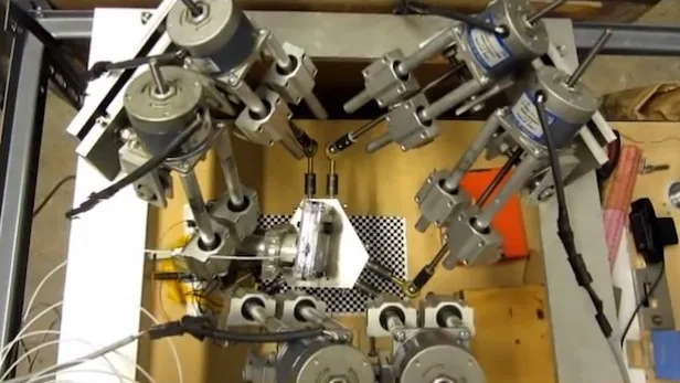 Preliminary Works at USC for a 6-axis 3D Printer (Video)