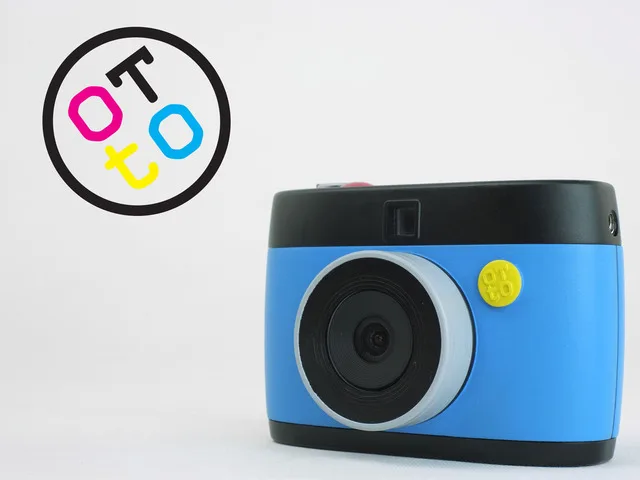 OTTO a Hackable GIF Camera