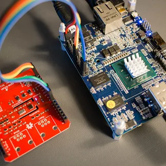 Qualcomm DragonBoard 410c, Arduino Wiring and Windows 10 IoT Core
