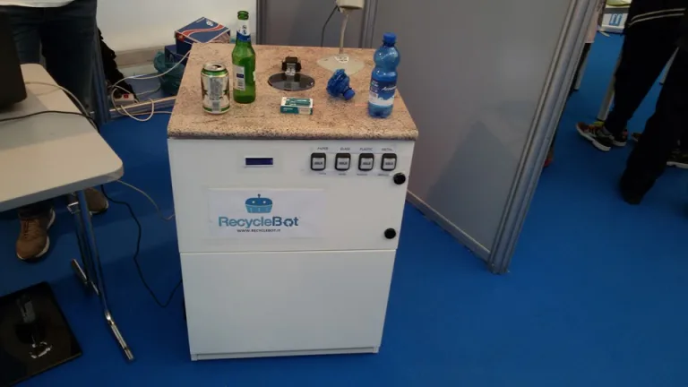 RecycleBot: a solution to definitely cope with domestic recycling!