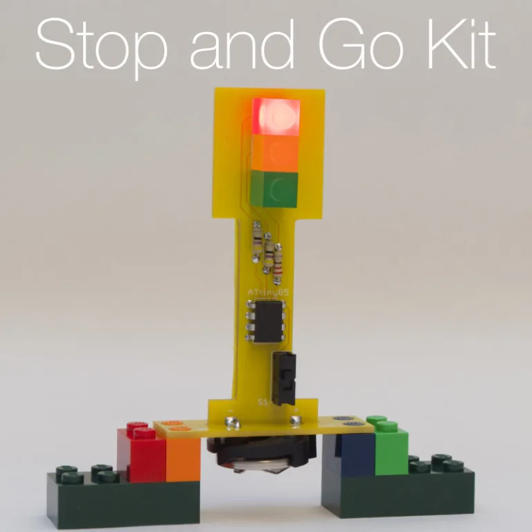 Christmas DIY project for children 2/3: Traffic Light Soldering Kit