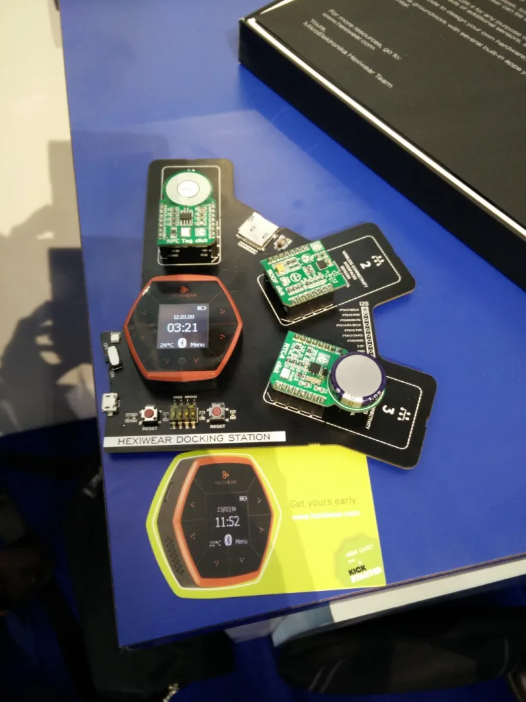 Hexiwear – a wearable development kit for the IoT era