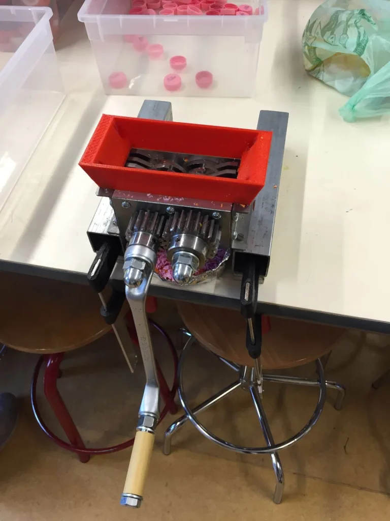 Students Launch Campaign to Provide African Hospitals with 3D Printing “Mini Factory”
