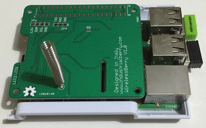 LoRaBerry: the new Long Range Wireless for IoT available on Raspberry Pi