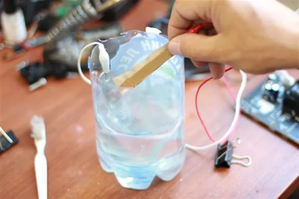 Want to laser engrave onto metal with a $200 3D printer adapter? A smart way to do it!
