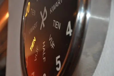Arduino round Word clock