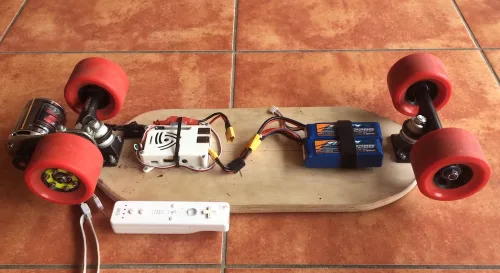 Raspberry Pi motorized Skateboard