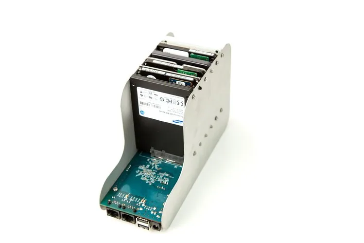 Gnubee Personal Cloud 1: low-cost and low-power network-attached storage device