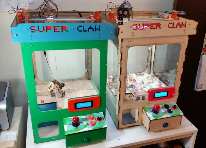 One of the Cutest Retrogames: Arduino Claw Machine!