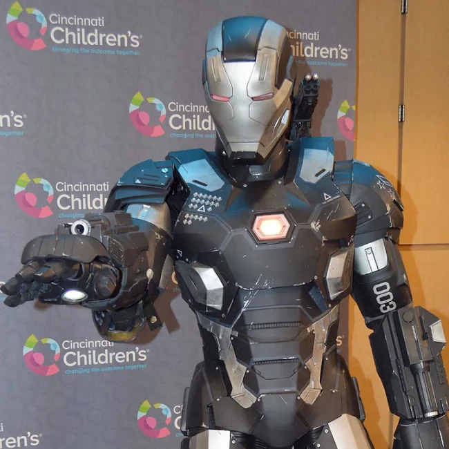 3D Printed Iron Man Suit and the War Machine Mark III for a heartwarming experience
