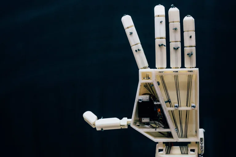 Aslan is the New Robotic Translator for Deaf People