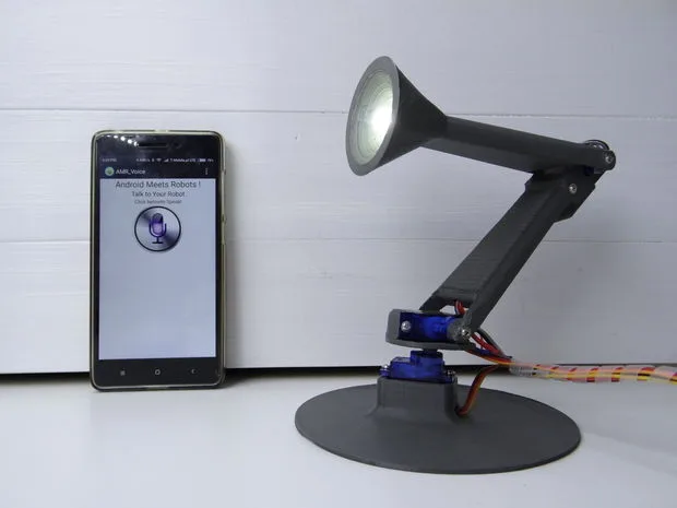 How to Get Help From Your Desktop Lamp
