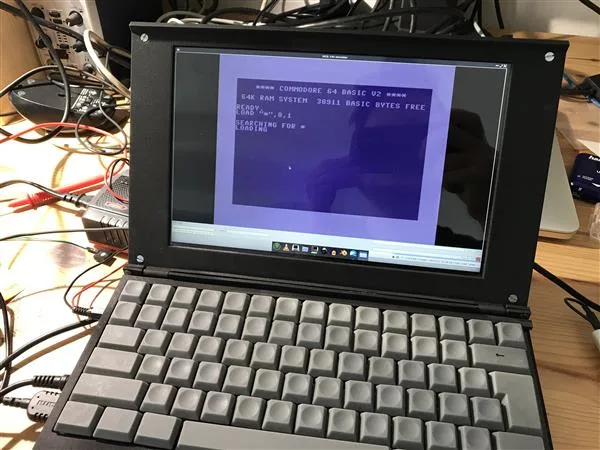 MNT Reform: DIY a 3D Printed Vintage Laptop