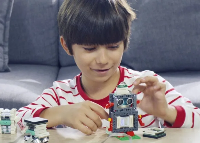 Teach Your Kids the Basics of Programming With the Grove Junior Kit