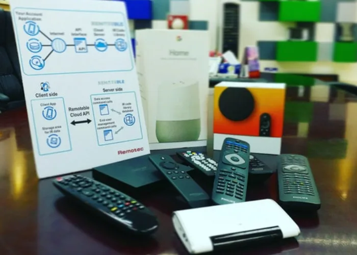 MOTEDEM: Internet of Things Raspberry Pi IR Controller