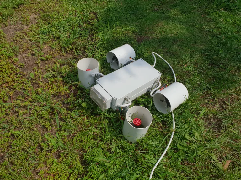 Raspberry Pi underwater camera drone | The MagPi 80