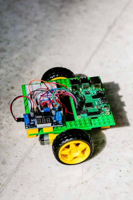 DIY a Raspberry Pi Robot With Your Kids