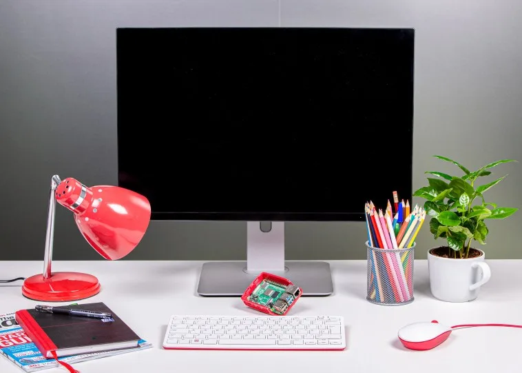 A desktop PC with Raspberry Pi 4