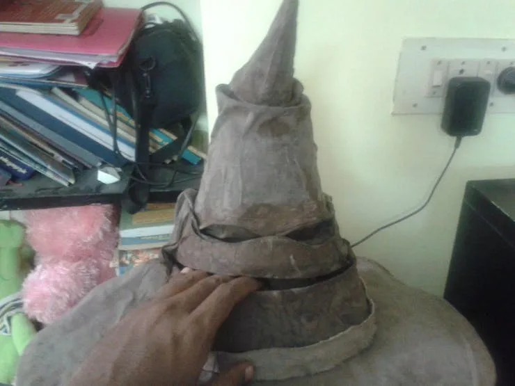 Full Animatronic Sorting Hat