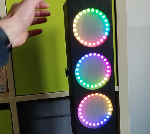 Make a traffic light with Arduino and Neopixel rings
