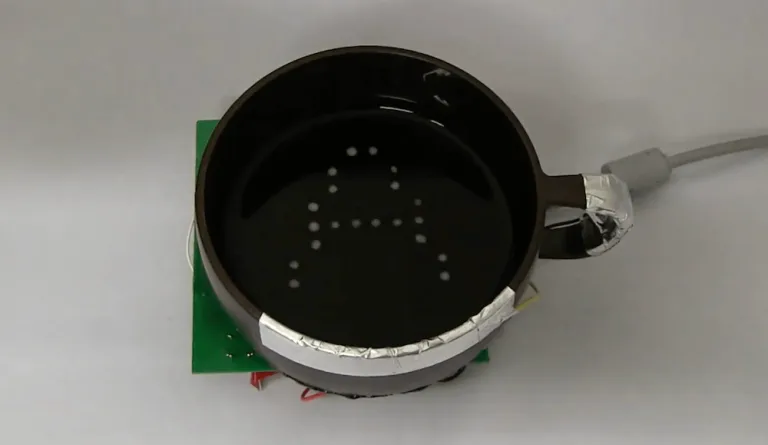 BubBowl: Display Vessel Using Electrolysis Bubbles in Drinkable Beverages