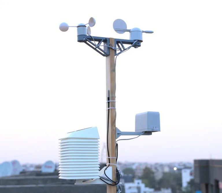 Solar powered WiFi weather station