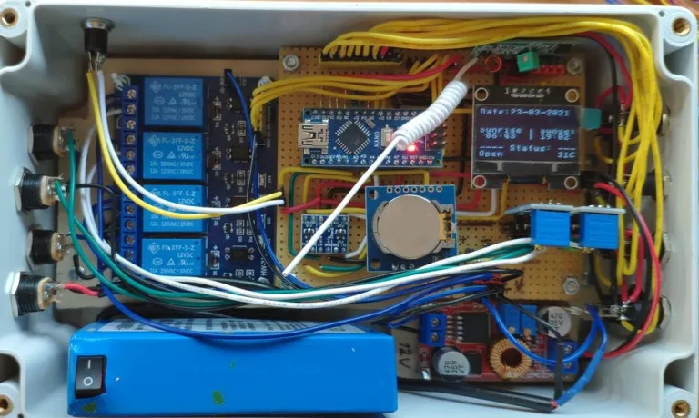 A Smart chicken coop with Arduino Nano alarm system