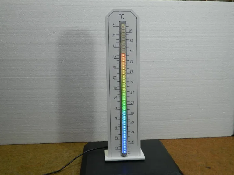 Thermometer with LED temperature display