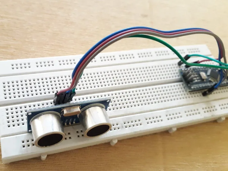 Ultra sonic distance finder with live status