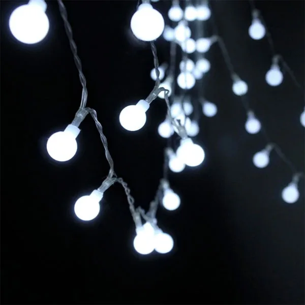String Light with 60 White LED Bulbs - Battery Powered - Image 4