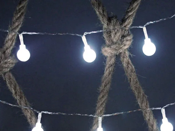 String Light with 60 White LED Bulbs - Battery Powered - Image 3