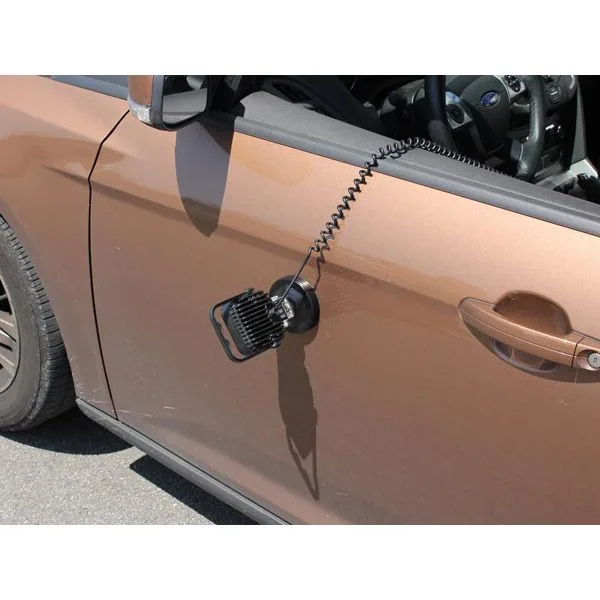 LED work light for vehicles with magnetic base - 15 watt - Image 3