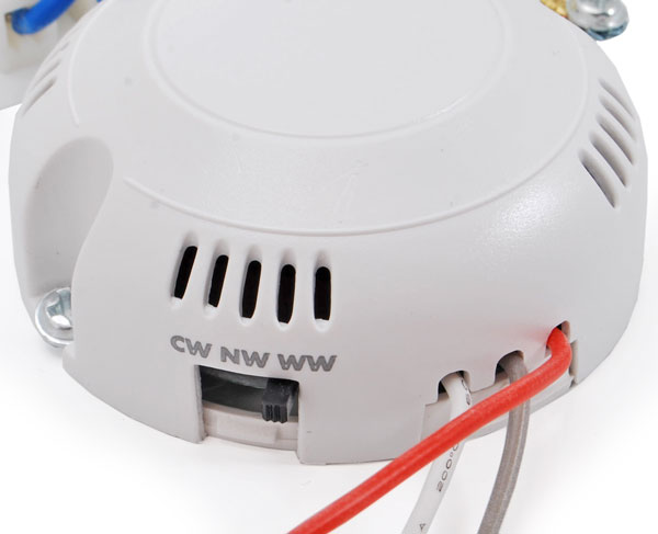 LED ceiling light with adjustable colour temperature