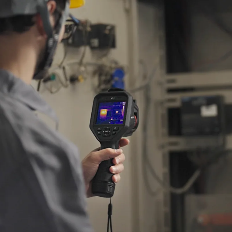 Professional High-Resolution Handheld Thermal Camera with 384x288 pixel sensor - Image 11