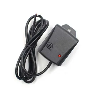 High-sensitivity vibration sensor with signal output and indicator LED 5-15 VDC