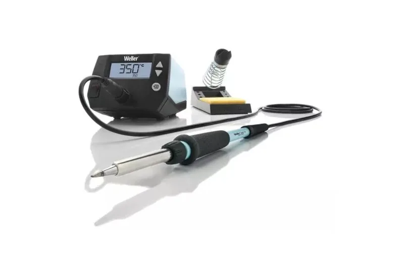 WE1010 digital soldering station with display unit, 70W iron and safety stand with sponge
