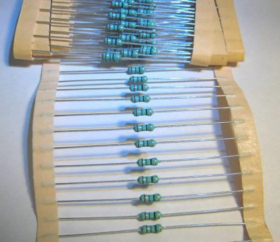 Set of 200 Resistors 1/4 W 5.6 ohm