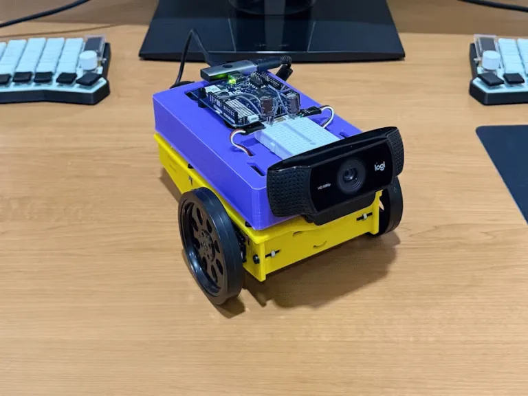 Face-Following Robot Built on Arduino UNO Q and Edge Impulse
