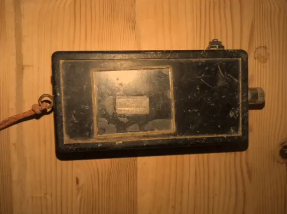 Electronic survey device housed in an off-the-shelf enclosure