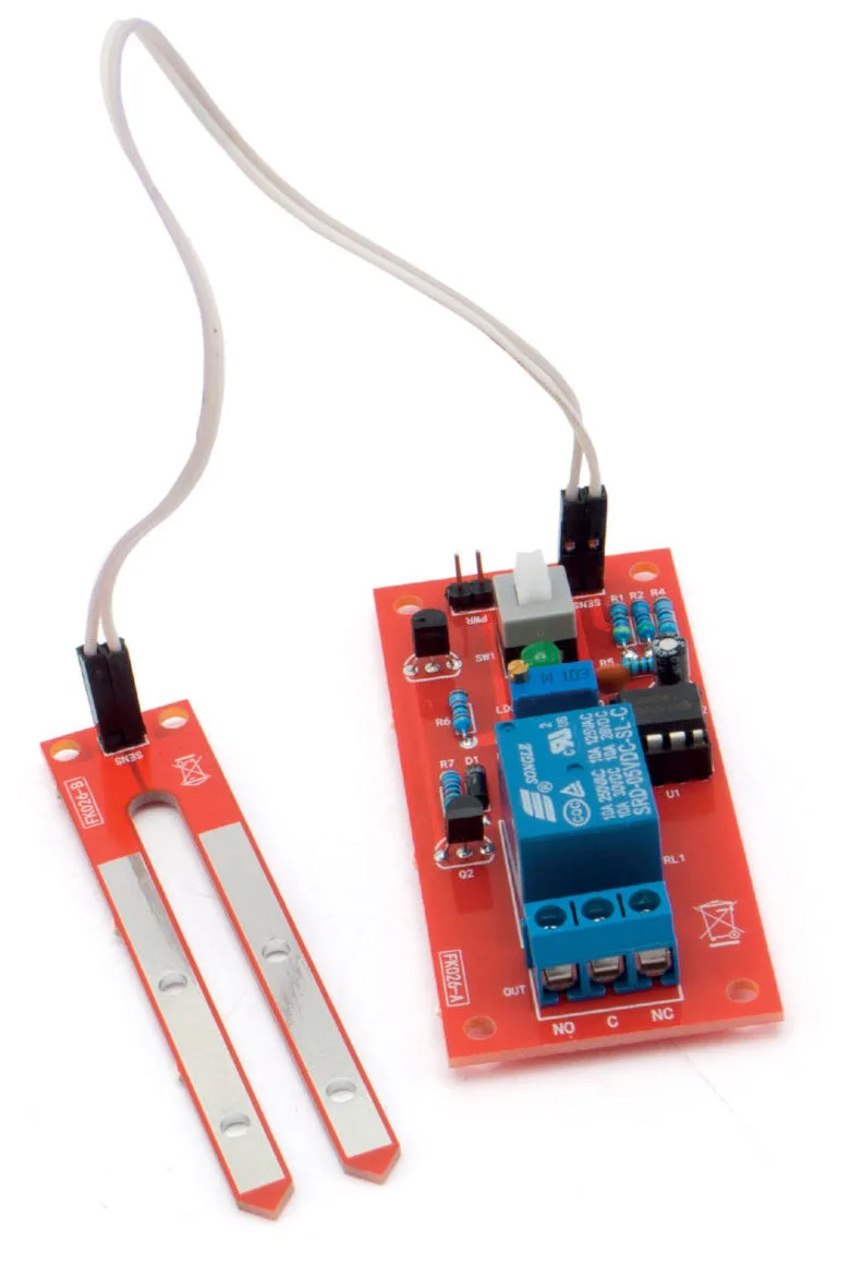 Photo of the complete fork sensor circuit connected via jack plug